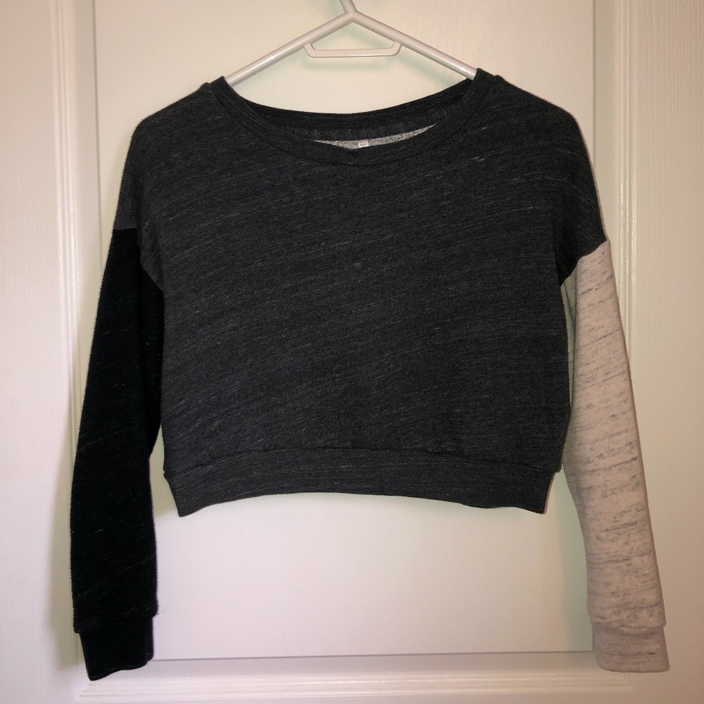 Cropped Aritzia Sweater